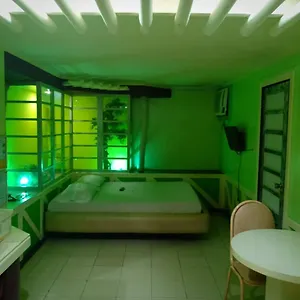 Hotel Dahlia, Pasig City